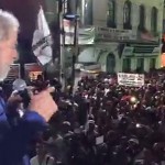Multidão recebe Lula em Sergipe. Assista