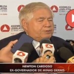 Problema de Aécio, "além do pó, é a corrupção", diz Newton Cardoso. Veja
