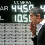 A Argentina desce ao abismo e assusta Bolsonaro